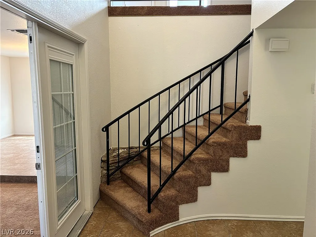4 bed, 2.5 bath, 2178 sqft, $2,650 — Photo 2
