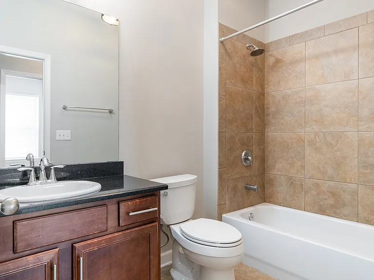 2310 Elliott Ave #109 — Photo 21