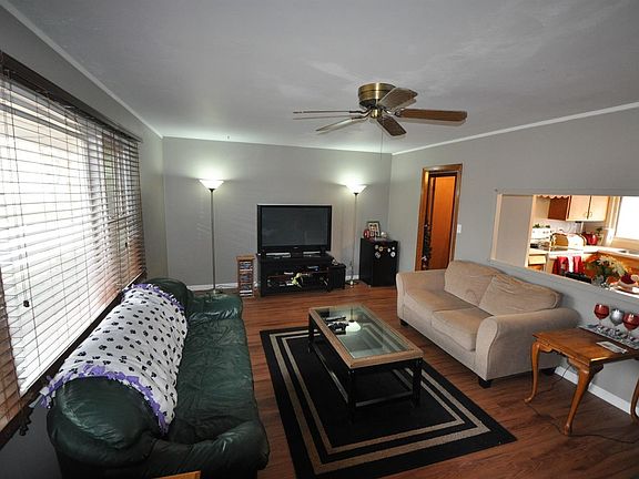 2nd image of 2615 Cheshire Ct N