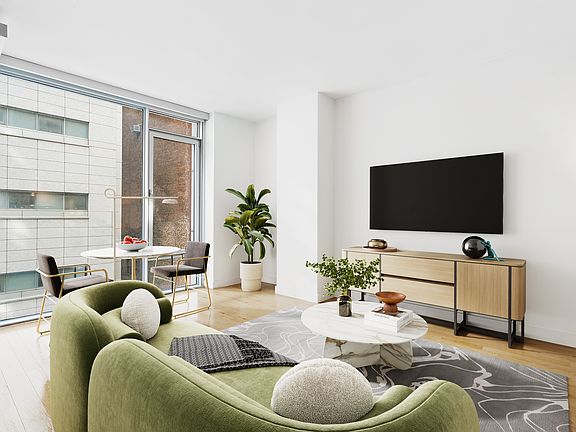 3rd image of 50 Franklin St APT 6B