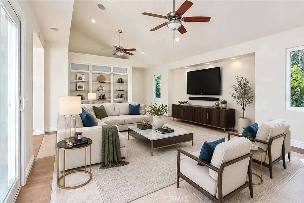 5 bed, 3190 sqft, $8,000 — Photo 3