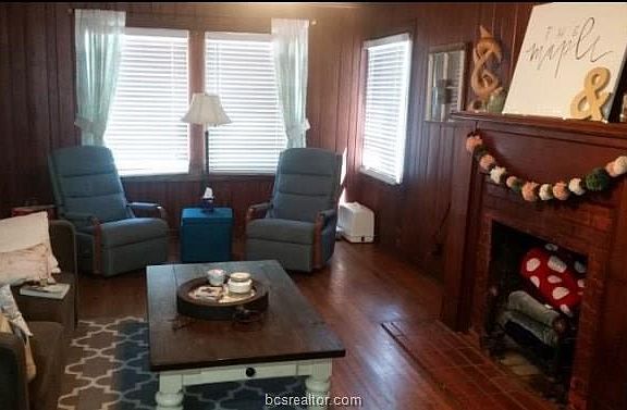 3rd image of 1014 Milner Dr