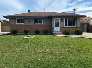 123 Echo Ln, Racine, WI 53406