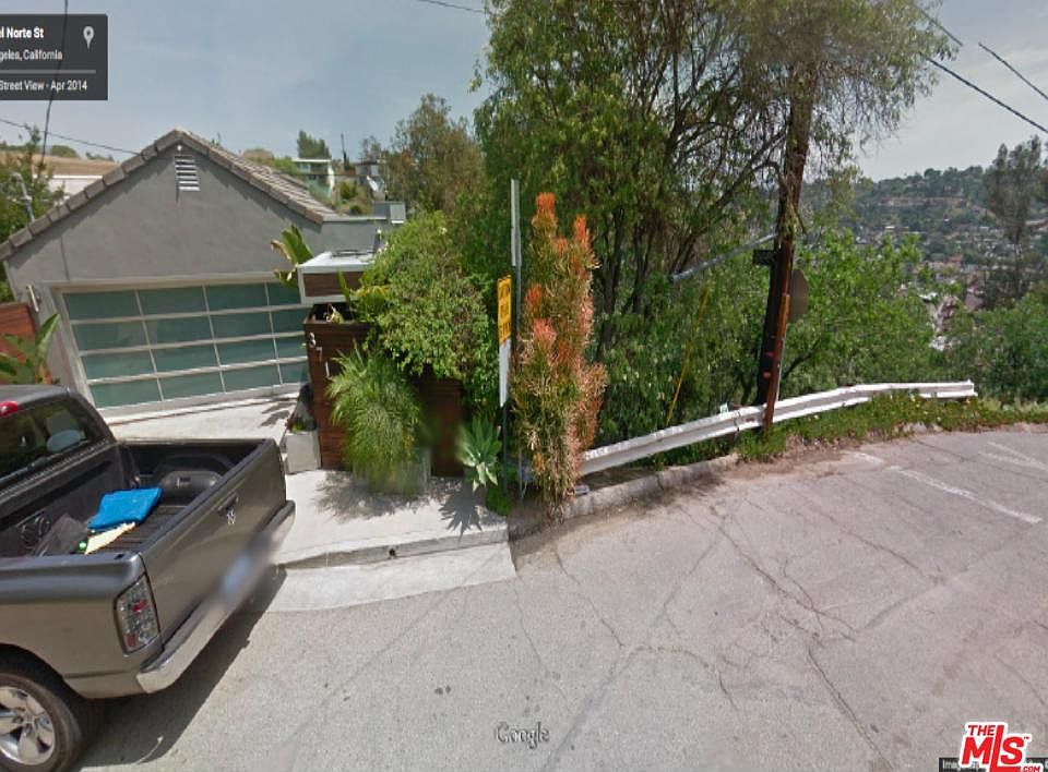 2nd image of 469 Del Norte St