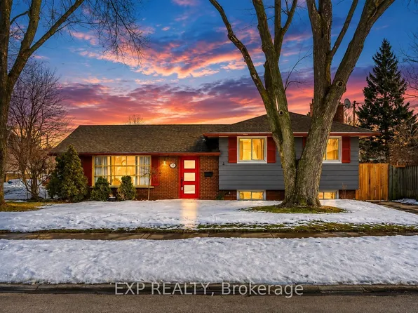 33 Fairlawn Rd, Kitchener, ON N2C 1X8