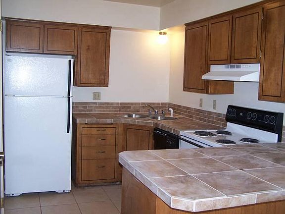 kitchen with tile