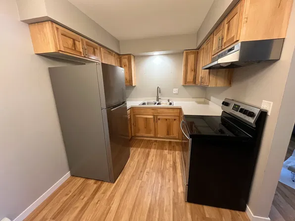 629 1st Ave W #5, Cambridge, MN 55008