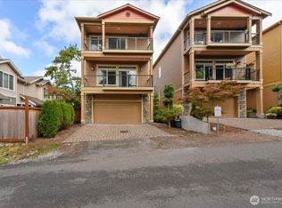 12722 35th AVE  House D NE, Seattle, WA