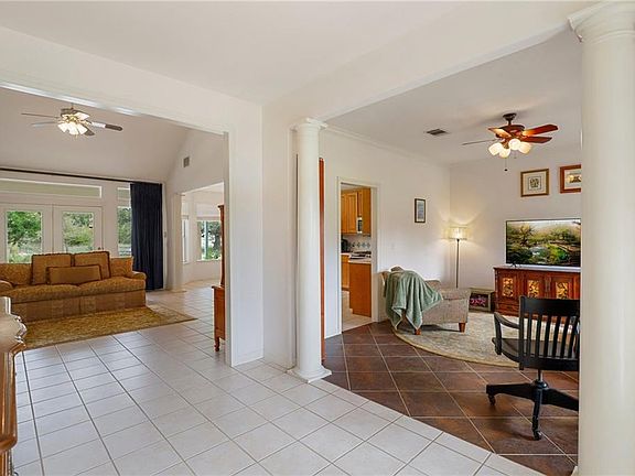 5th image of 1014 Fountainwood Dr