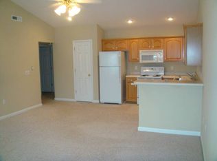 11025 Lock Port Way UNIT 302, New Haven, IN 46774