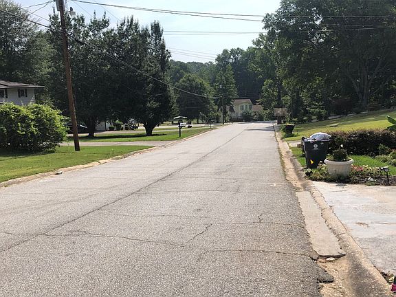 5th image of 4300 Parkview Dr