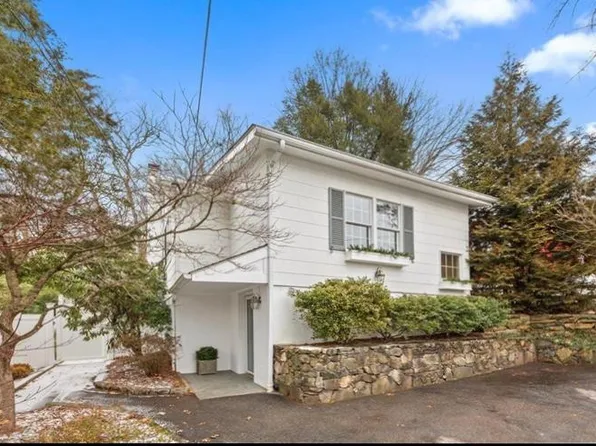 3 Gloria Way, Purdys, NY 10578