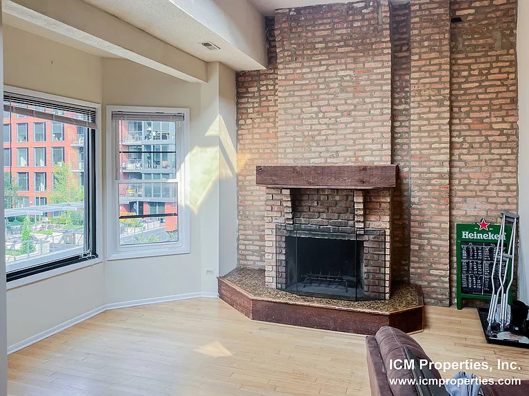 2515 N Lincoln Ave #2 — Photo 3