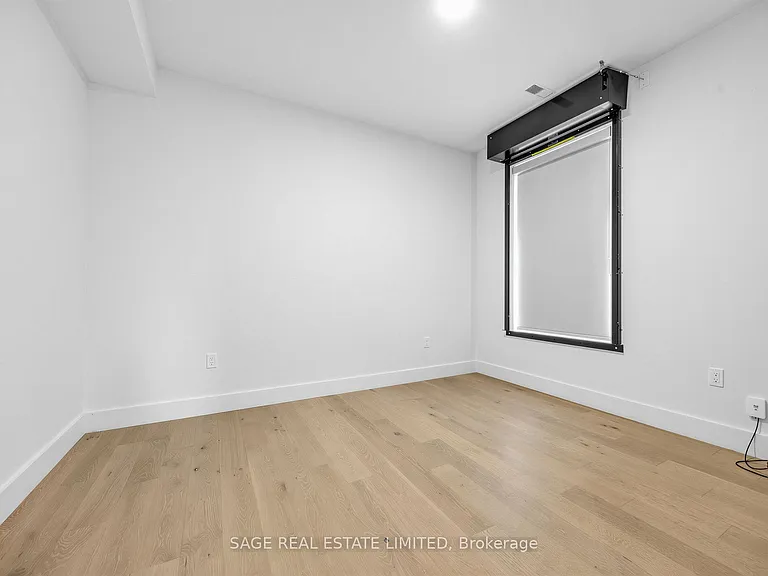 909 Castlefield Ave #3 — Photo 22