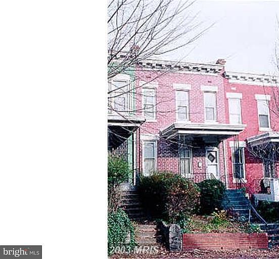 2nd image of 629 Columbia Rd NW