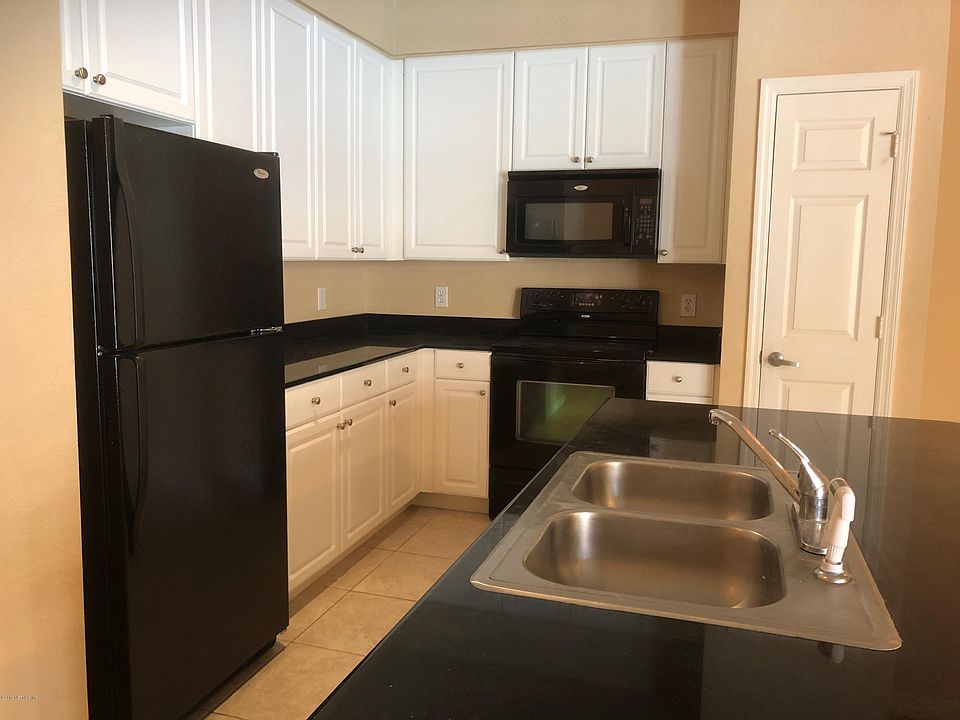 2nd image of 8539 W Gate Pkwy #9226