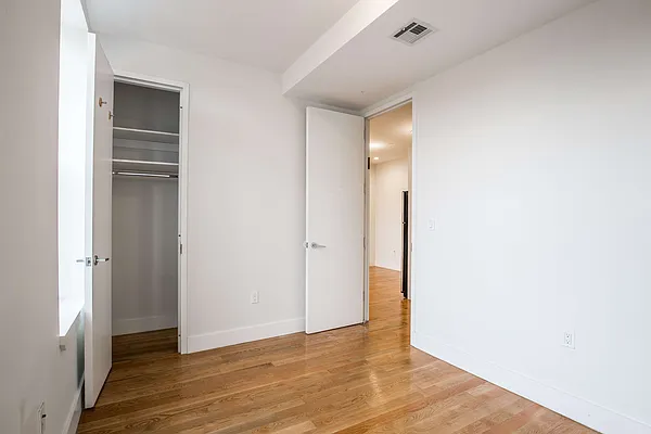 Rented by Nooklyn NYC LLC | media 10