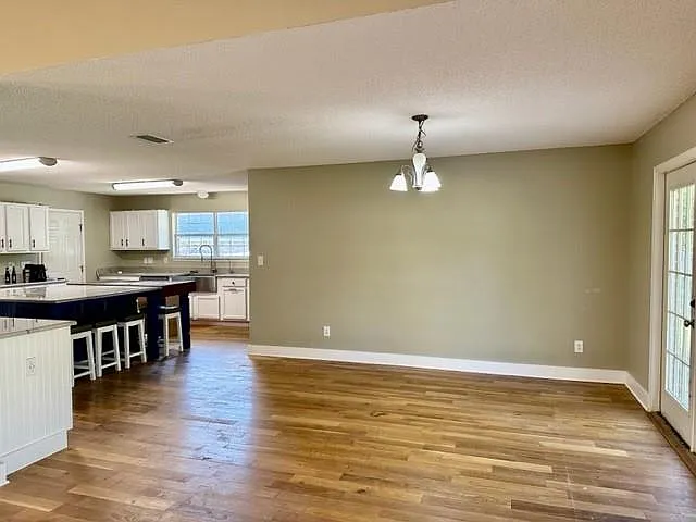 4 bed, 3.0 bath, 2971 sqft, $2,750 — Photo 3