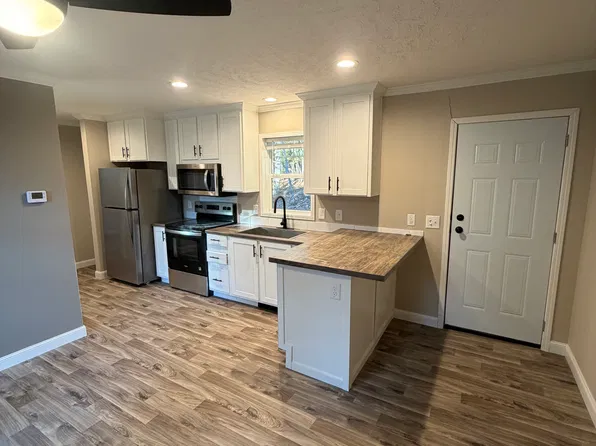 7620 Viking Ct NE, Copper Hill, VA 24079