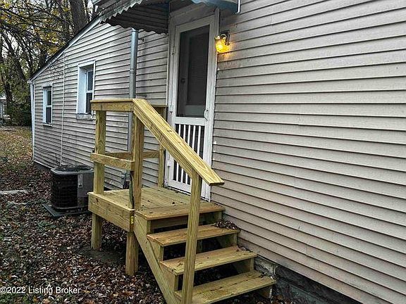 5th image of 1422 Clara Ave