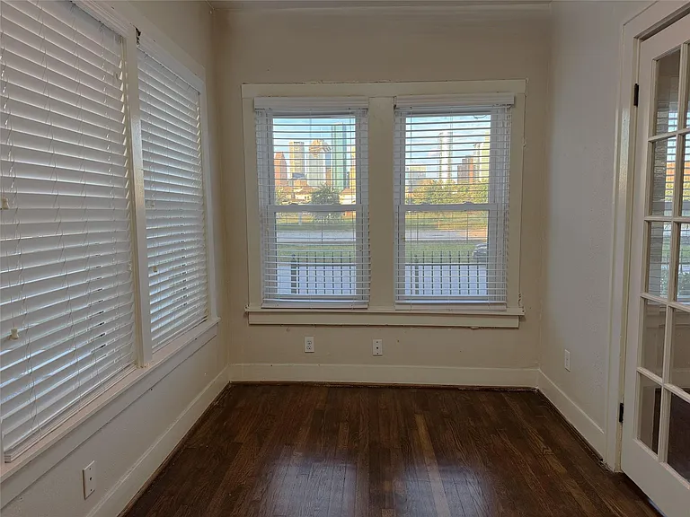302 W Saulnier St #2 — Photo 12