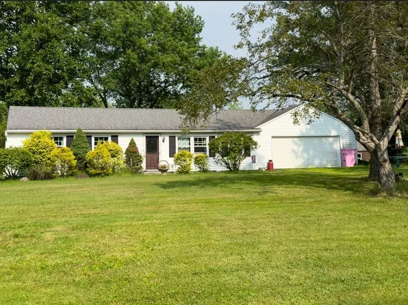 15891 Grace St, Newbury, OH 44065
