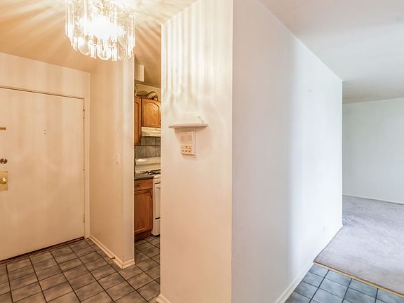 3rd image of 1375 Rebecca Dr APT 218