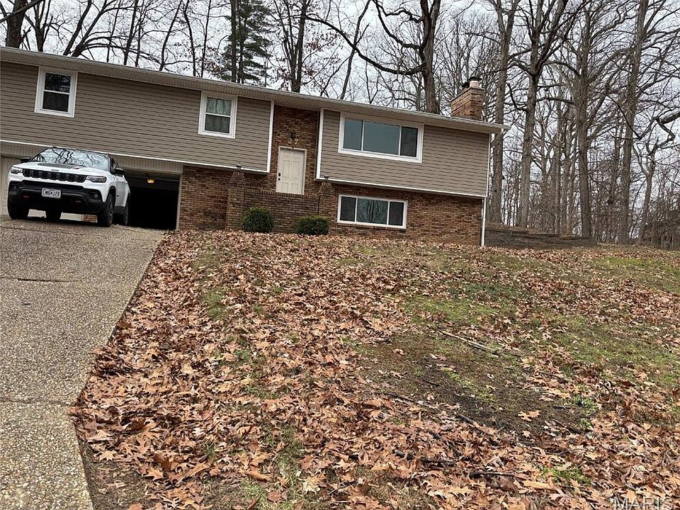 1st image of 27 S Pindwood Ln