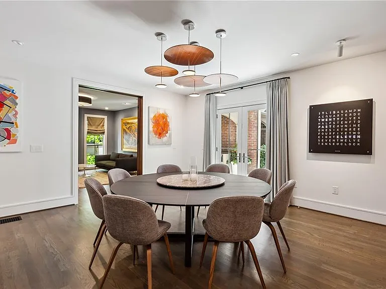 2525 Peachtree Rd NE #32 — Photo 6
