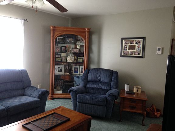 3rd image of 485 Angela Dr