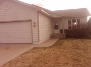 1811 Tomahawk Rd, Dodge City, KS 67801