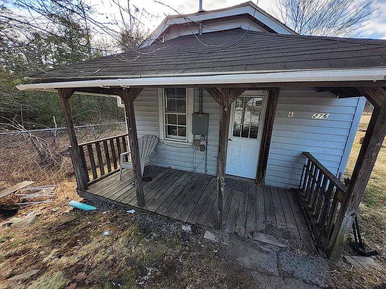 274-278 Cold Spring Rd #5 — Photo 8