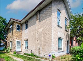 14 Bond St, Brantford, ON