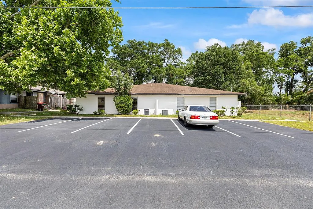2 bed, 2.0 bath, 3417 sqft, $1,250 — Photo 3