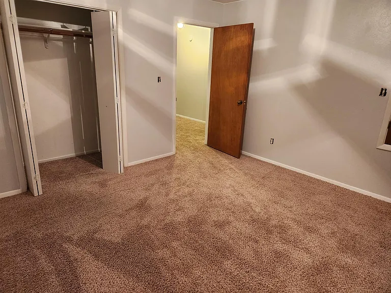 1821 N Kansas Ave — Photo 8
