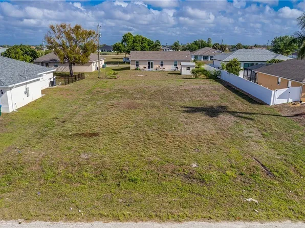 2113 NE 15th Ter, Cape Coral, FL 33909