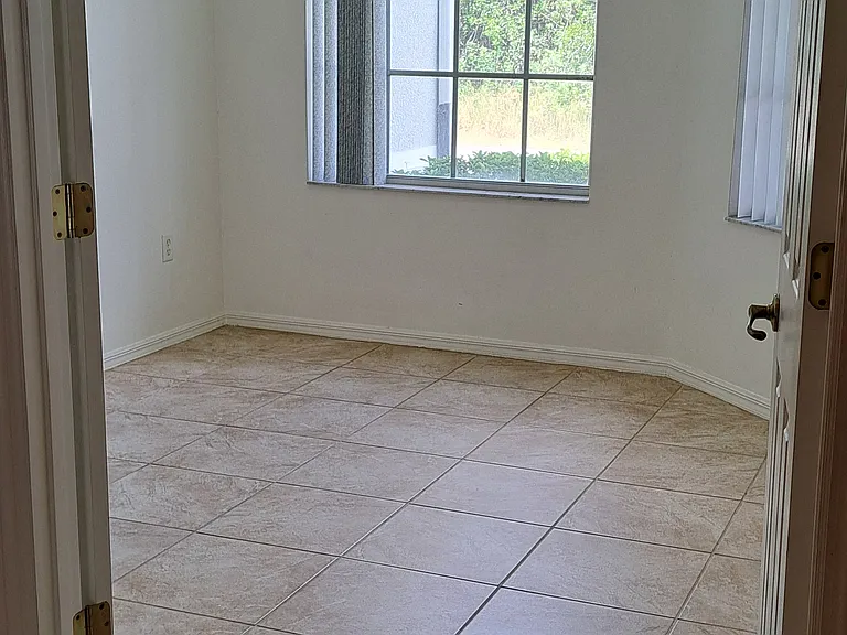 1117 Sexton Rd SW — Photo 10