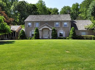 8813 Belmart Rd, Potomac, MD 20854