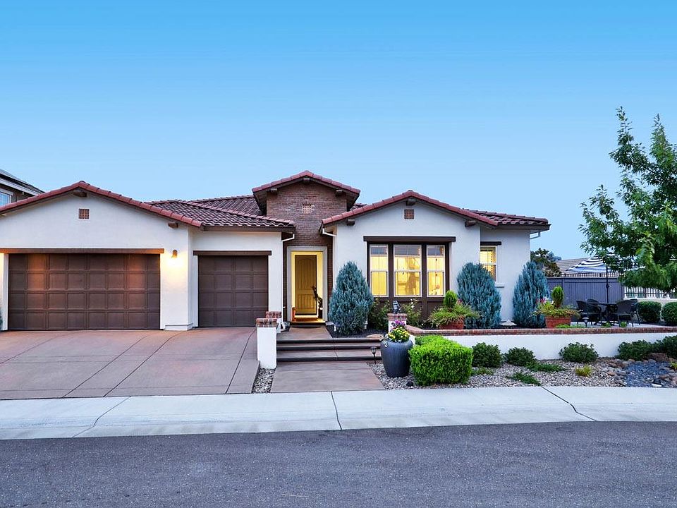 1st image of 118 Corte Del Valle