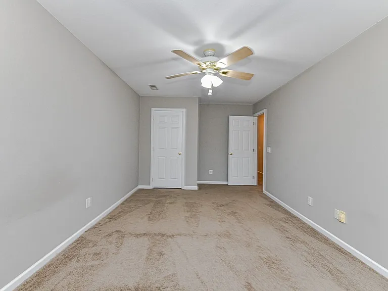 17201 Commons Crossing Dr — Photo 6