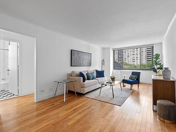 2nd image of 2025 Broadway #5A