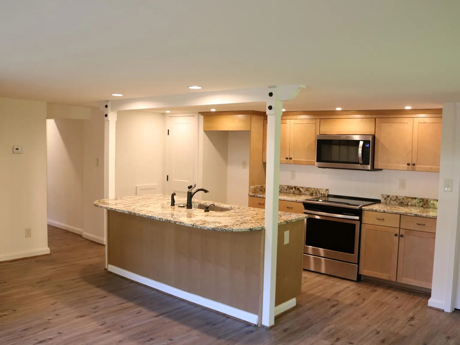 2 bed, 1328 sqft, $2,100 — Photo 3