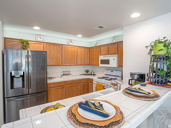 3rd image of 1381 Pin Oak Dr