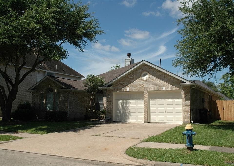 1st image of 8214 Cliffshire Ct
