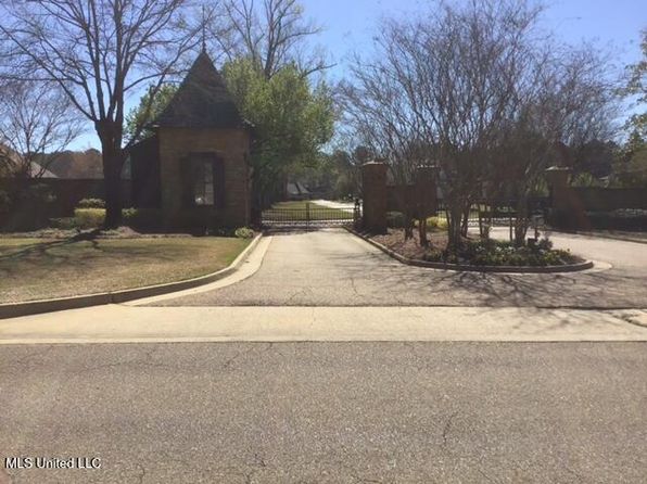605 Chickasaw Dr N, Flowood, MS 39232