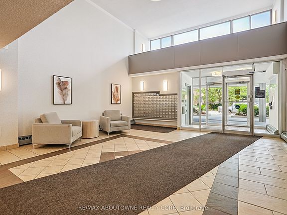 3rd image of 111 Market St #108
