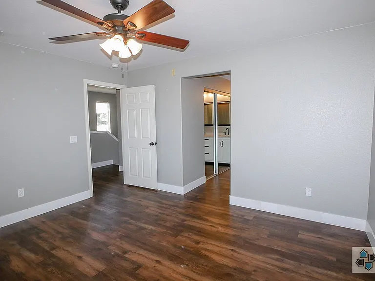 8744 Concourse Ct — Photo 27