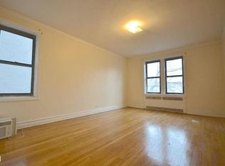 1033 Neilson St #3F, Far Rockaway, NY 11691