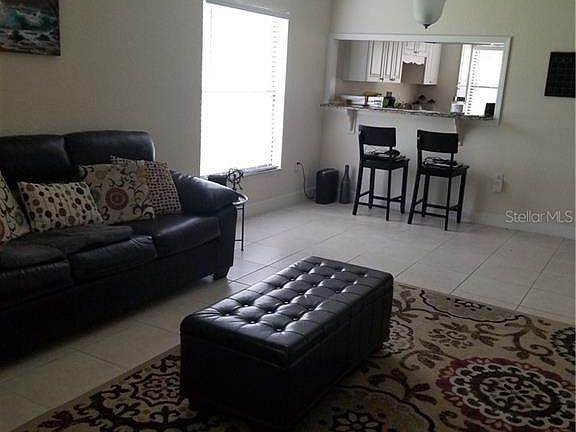 4th image of 940 Fenton Ln APT 21