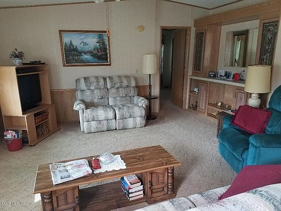 5th image of 9625 SE 161st Pl